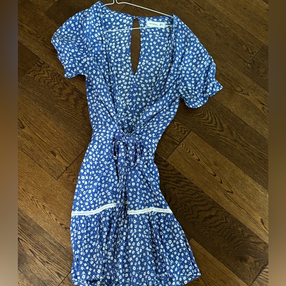Faithful the Brand Mini Wrap Dress | Size 4 | Blue Floral - Picture 2 of 4